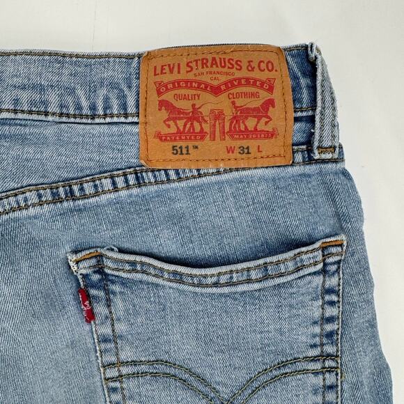 Levi's 511 Light Wash Denim Jean Shorts Womens Size 31 Mid Rise Raw Hem Stretch - Picture 7 of 7